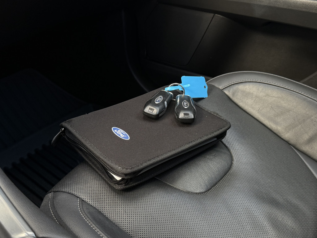 FORD MONDEO “TITANIUM”