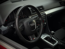 AUDI A4 S-LINE QUATTRO AUDI A4 S-LINE QUATTRO