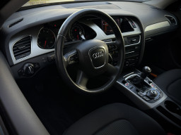 AUDI A4 ''ATTRACTION'' AUDI A4 ''ATTRACTION''