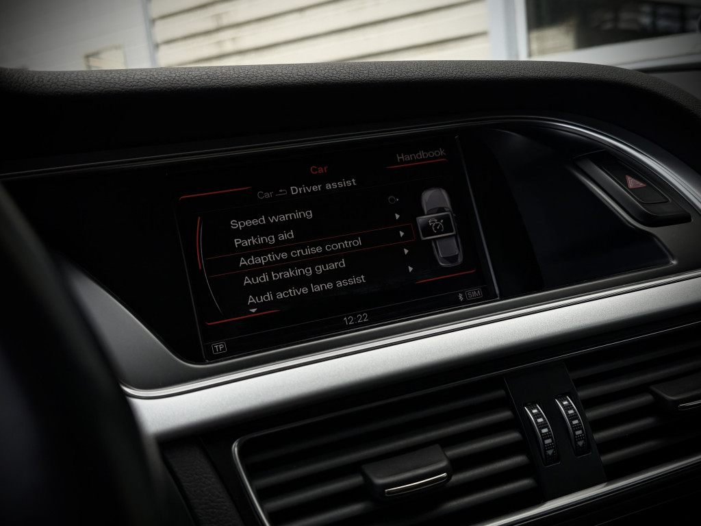 AUDI A4 ALLROAD QUATTRO AUDI A4 ALLROAD QUATTRO