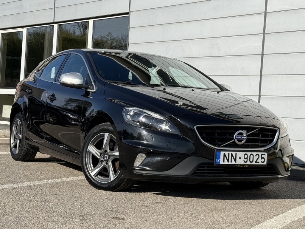 VOLVO V40 “R-DESIGN” VOLVO V40 “R-DESIGN”