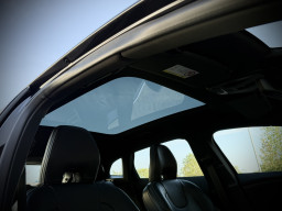 VOLVO V40 “R-DESIGN” VOLVO V40 “R-DESIGN”