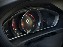 VOLVO V40 “R-DESIGN” VOLVO V40 “R-DESIGN”