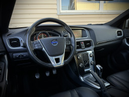 VOLVO V40 “R-DESIGN” VOLVO V40 “R-DESIGN”