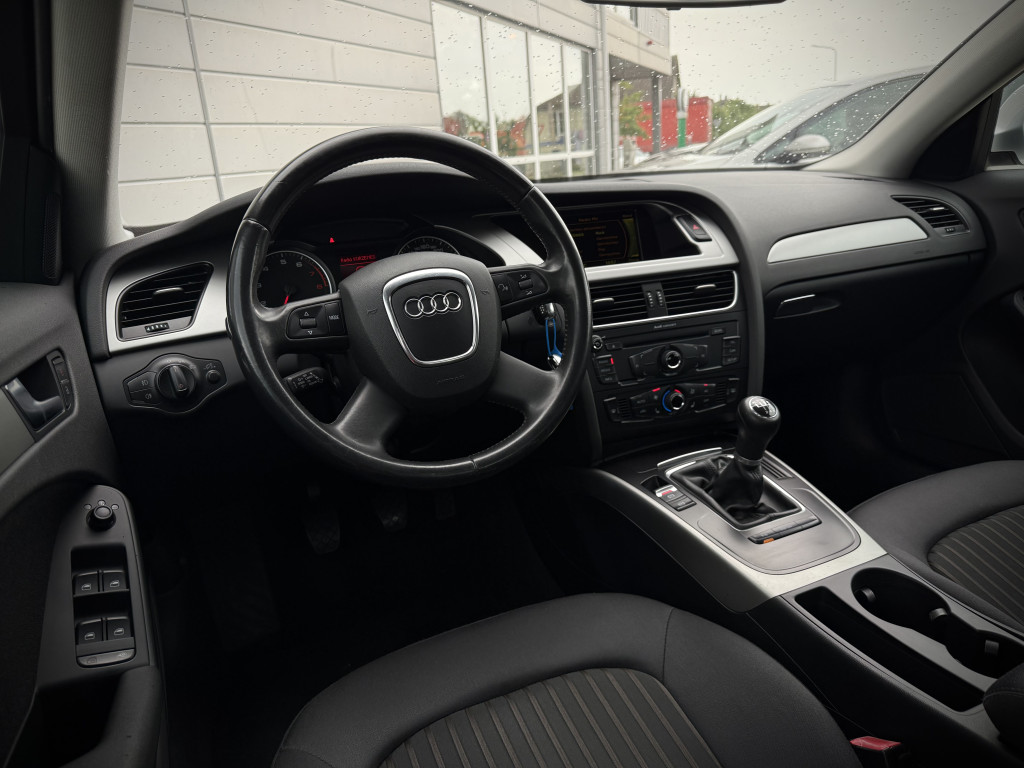 AUDI A4 ''AMBIENTE'' AUDI A4 ''AMBIENTE''