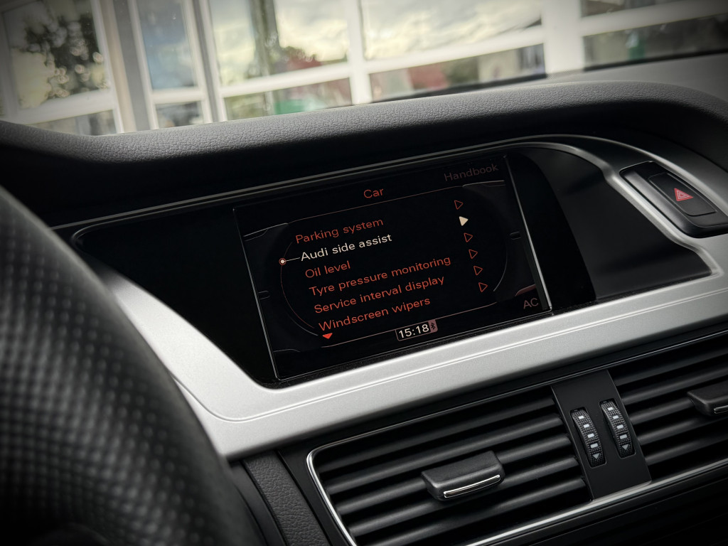 AUDI A4 S-LINE