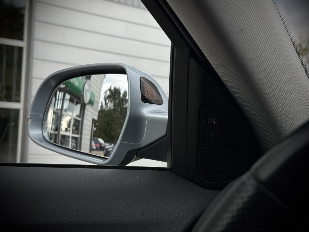 AUDI A4 S-LINE