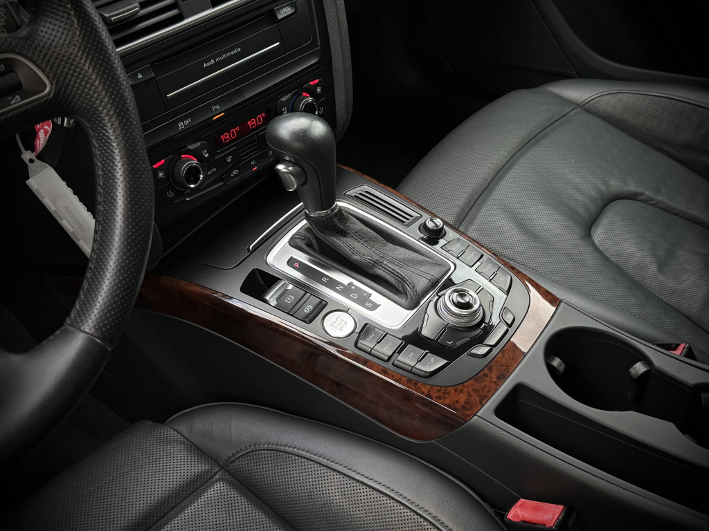AUDI A4 S-LINE