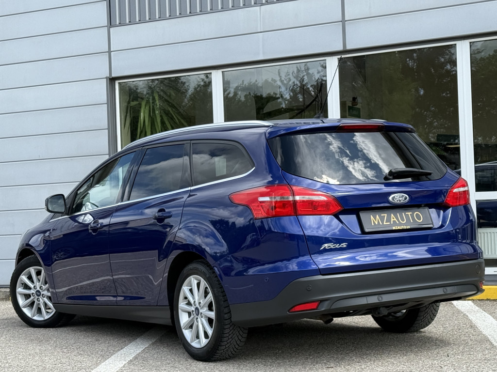 FORD FOCUS ''TITANIUM'' FORD FOCUS ''TITANIUM''