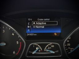 FORD FOCUS ''TITANIUM'' FORD FOCUS ''TITANIUM''