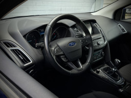 FORD FOCUS ''TITANIUM'' FORD FOCUS ''TITANIUM''