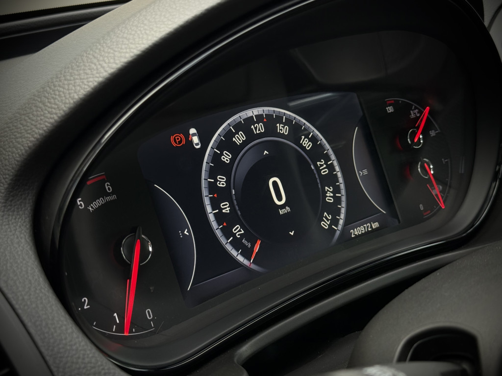 OPEL INSIGNIA ''INNOVATION'' OPEL INSIGNIA ''INNOVATION''