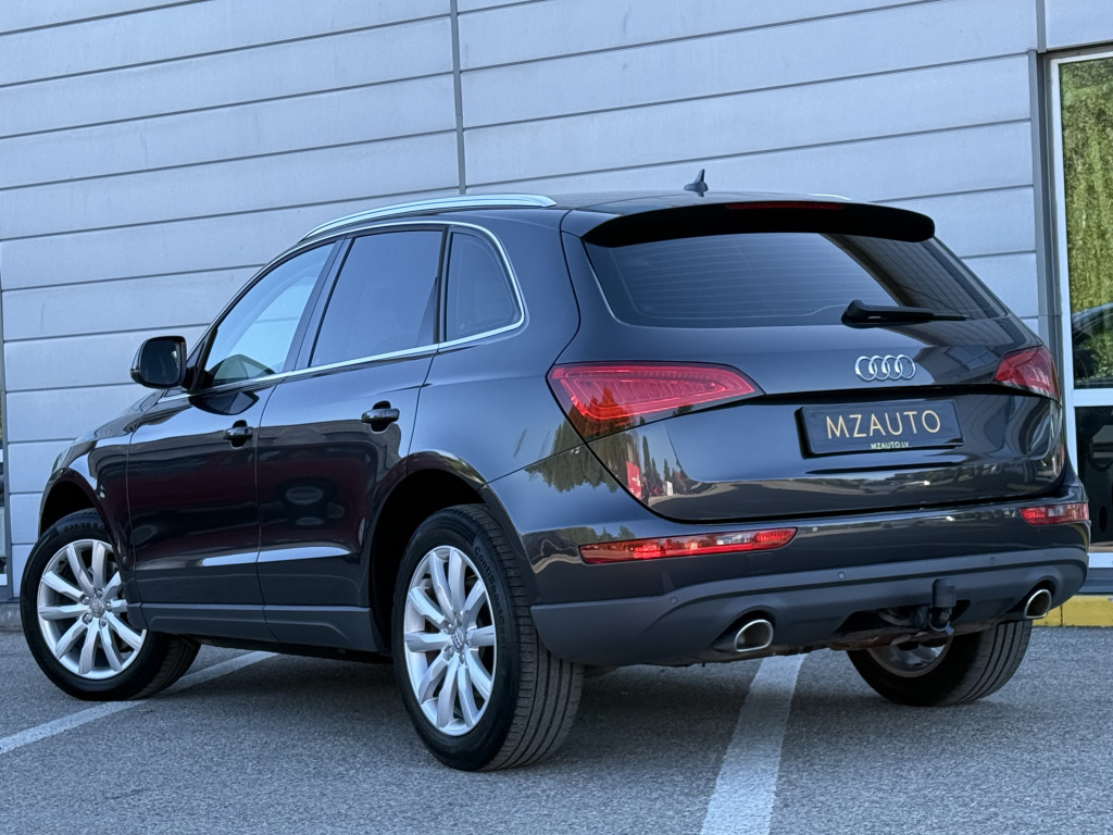 AUDI Q5 QUATTRO AUDI Q5 QUATTRO