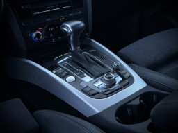 AUDI Q5 QUATTRO AUDI Q5 QUATTRO