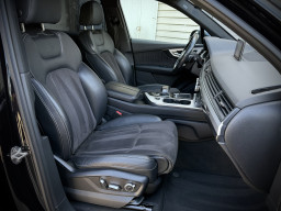 AUDI Q7 S-LINE QUATTRO AUDI Q7 S-LINE QUATTRO