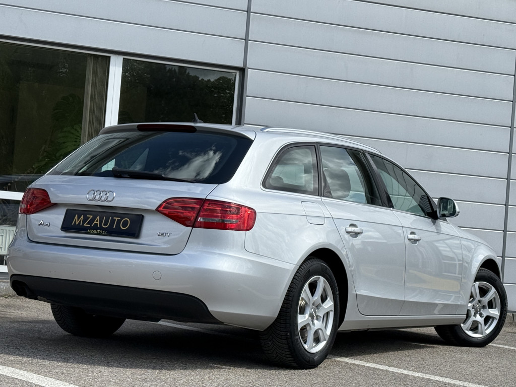 AUDI A4 ''ATTRACTION'' AUDI A4 ''ATTRACTION''