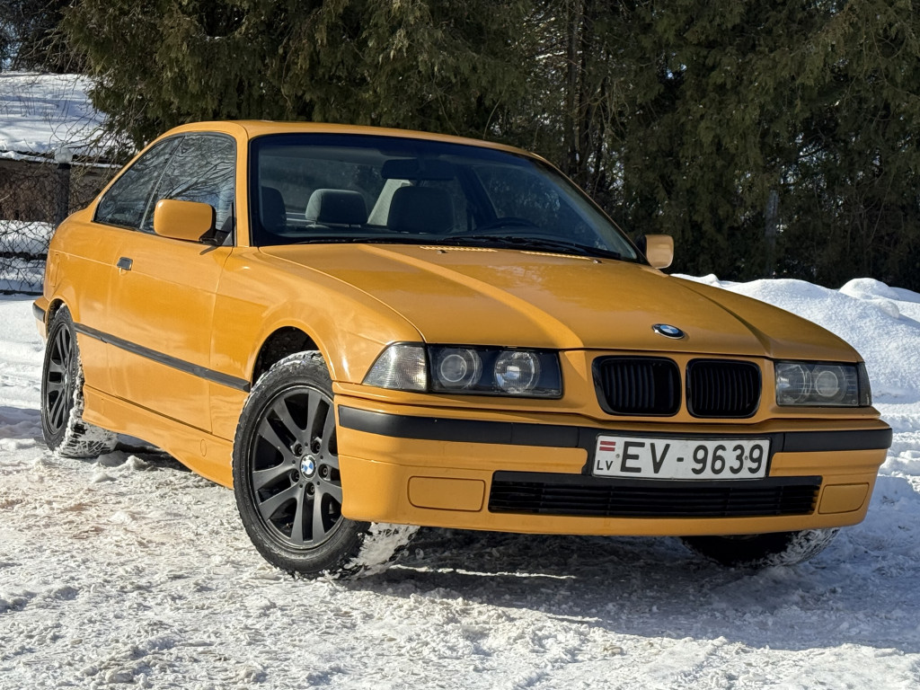 BMW 318i COUPE