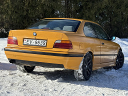BMW 318i COUPE