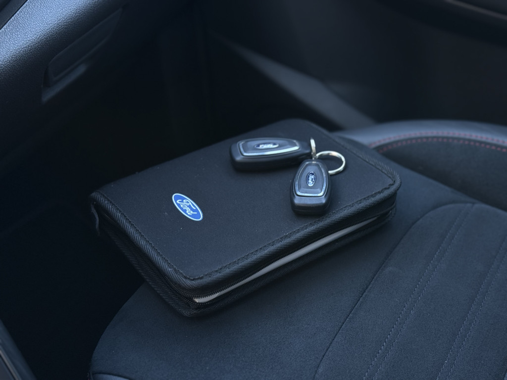 FORD KUGA “ST-LINE” 4X4