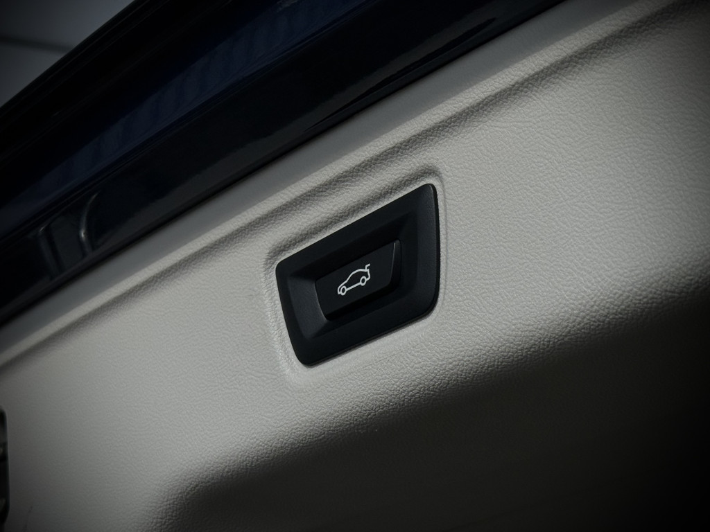 BMW 320D LCI X-DRIVE