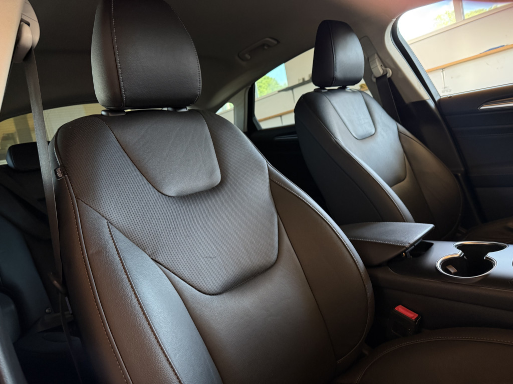FORD MONDEO “TITANIUM”