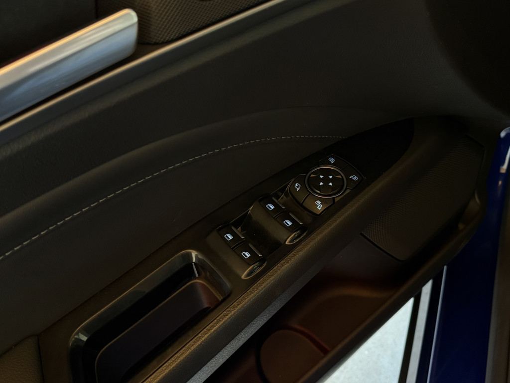 FORD MONDEO “TITANIUM”
