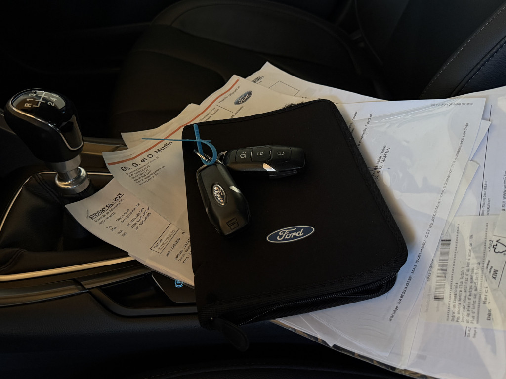 FORD MONDEO “TITANIUM”
