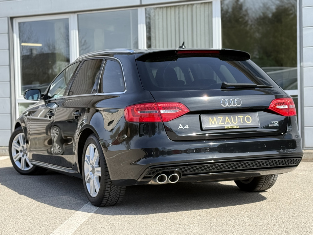 AUDI A4 S-LINE QUATTRO