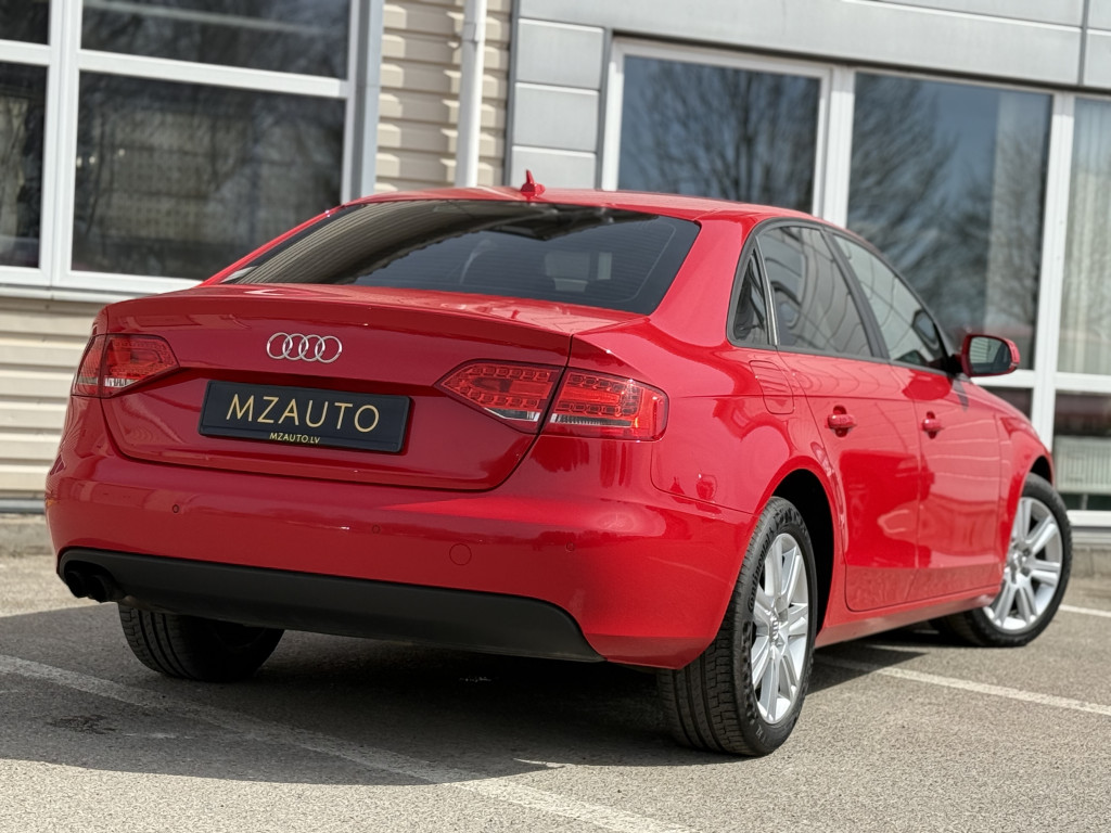 AUDI A4 “AMBIENTE”