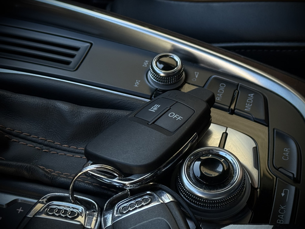 AUDI Q5 S-LINE QUATTRO