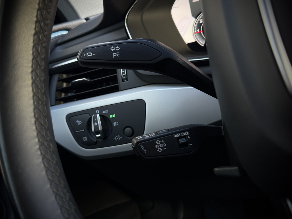 AUDI A4 40TDI S-LINE