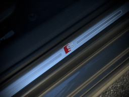 AUDI A4 40TDI S-LINE