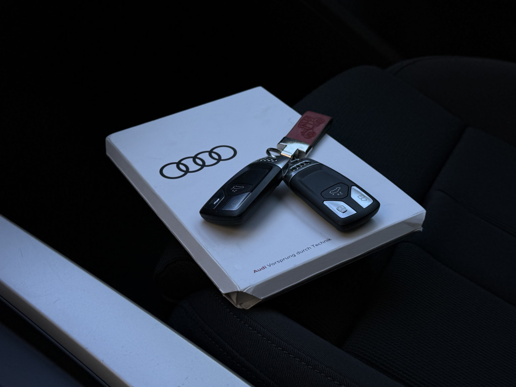 AUDI A4 40TDI S-LINE