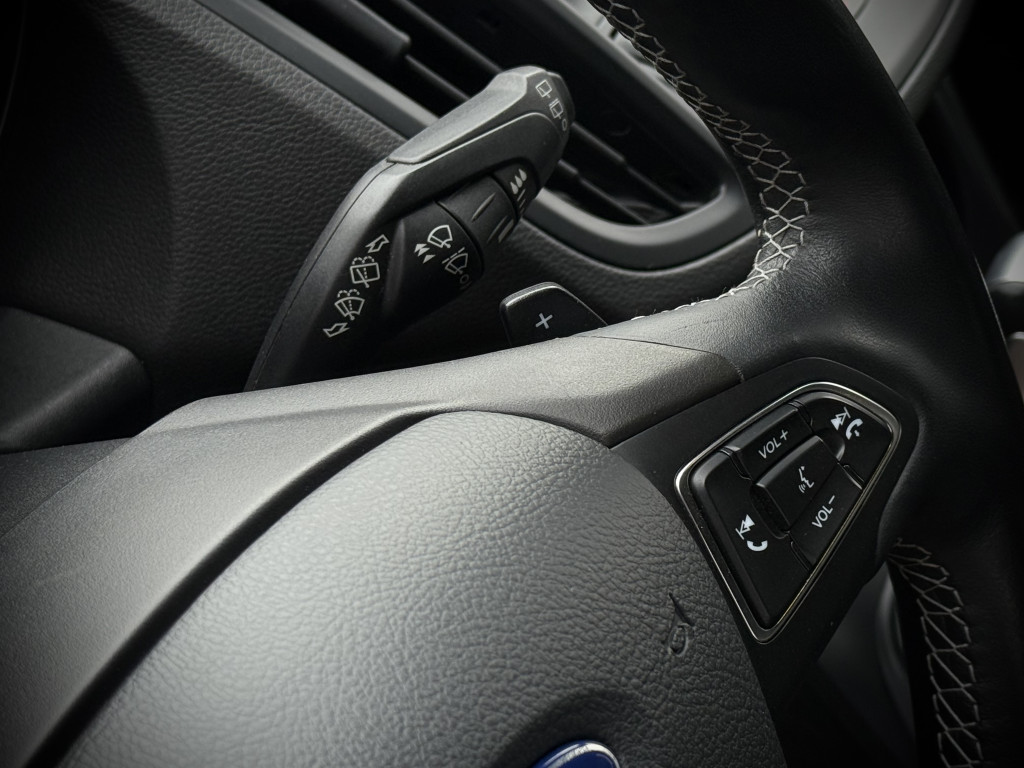 FORD KUGA “ST-LINE” 4X4