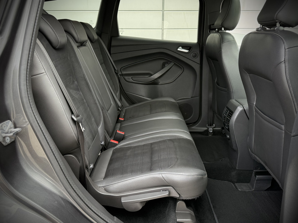 FORD KUGA “ST-LINE” 4X4