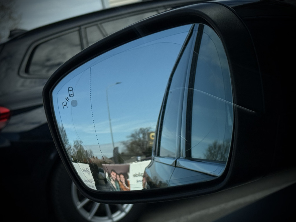 FORD S-MAX “TITANIUM”