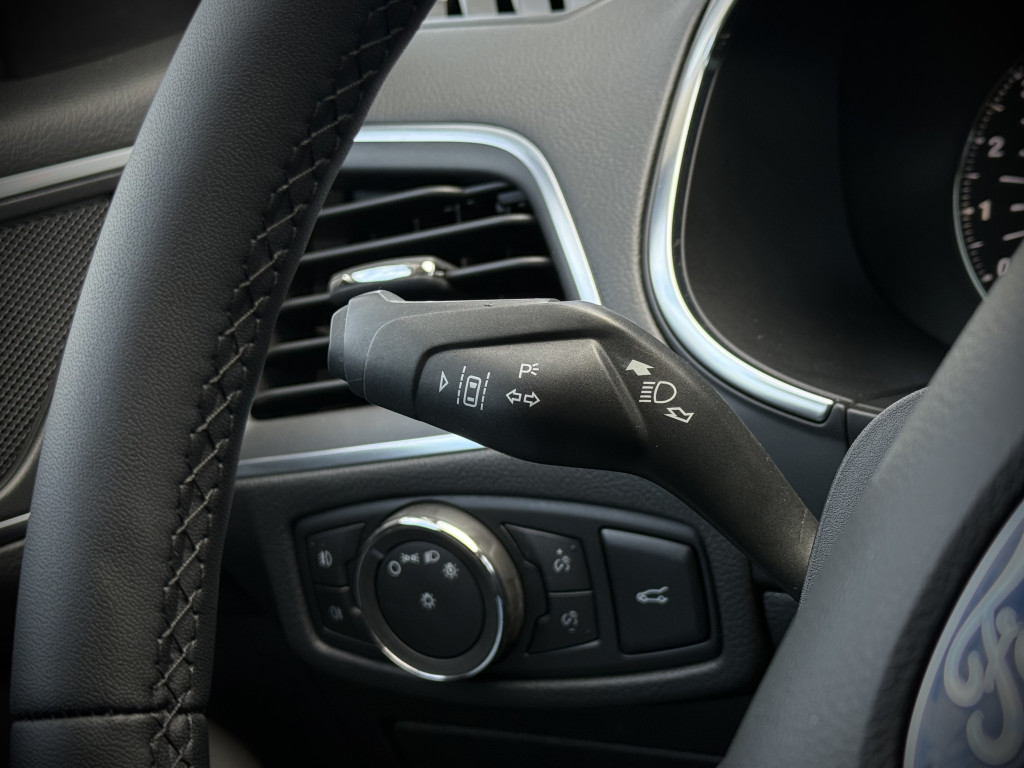 FORD S-MAX “TITANIUM”