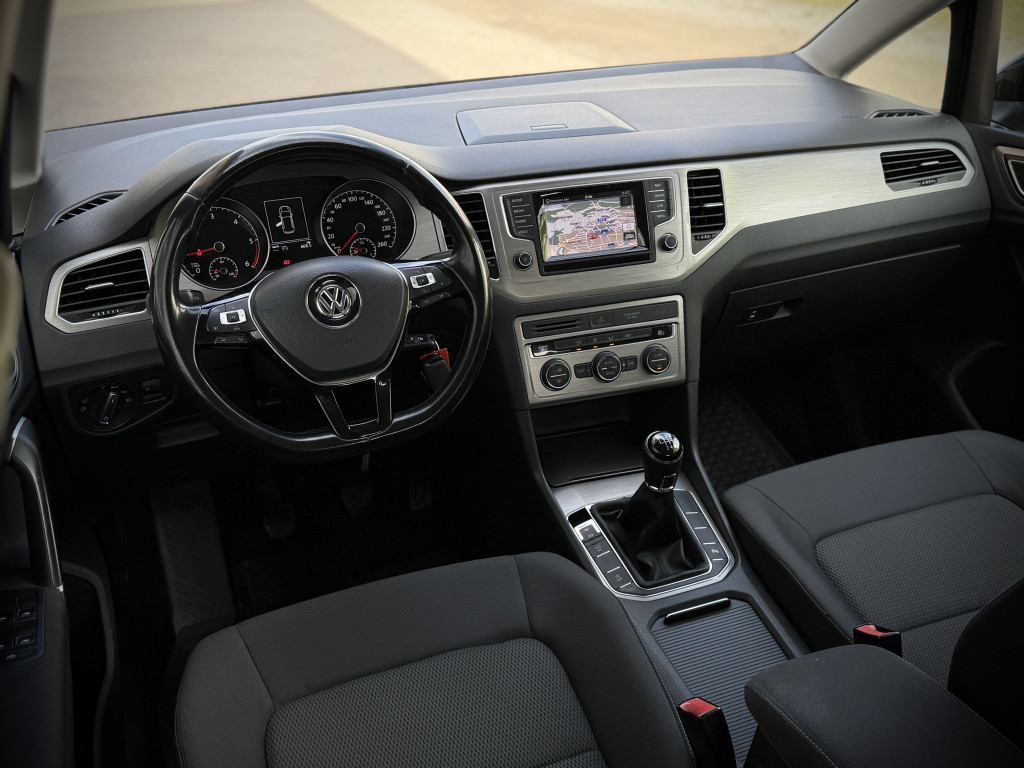 VW GOLF SPORTSVAN