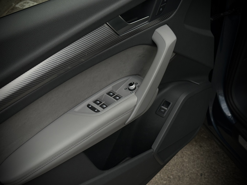 AUDI Q5 “DESIGN” QUATTRO