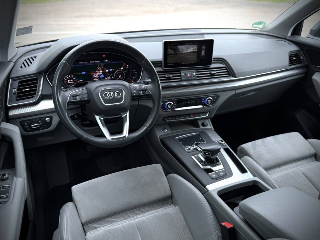 AUDI Q5 “DESIGN” QUATTRO