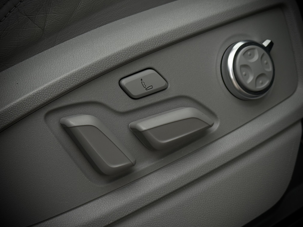 AUDI Q5 “DESIGN” QUATTRO