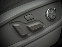 AUDI Q5 “DESIGN” QUATTRO