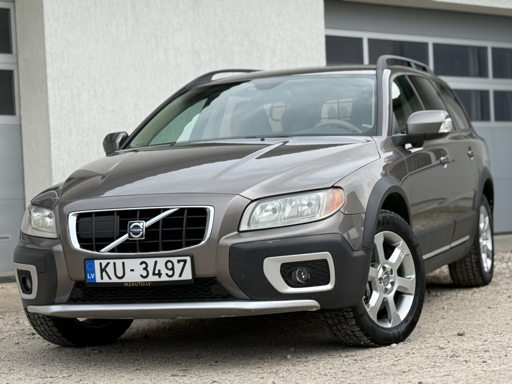 VOLVO XC70 AWD