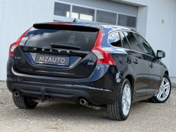 VOLVO V60 “SUMMUM”