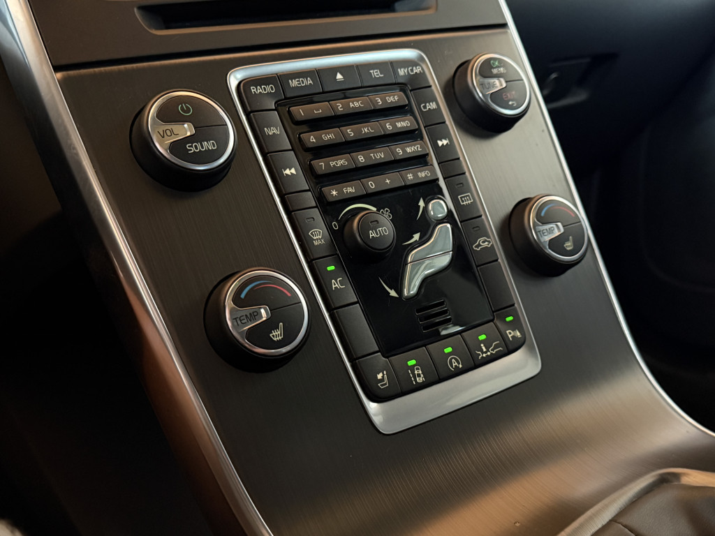 VOLVO V60 “SUMMUM”