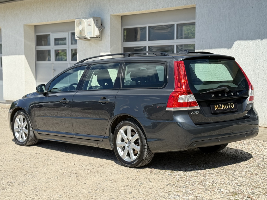 VOLVO V70 D3
