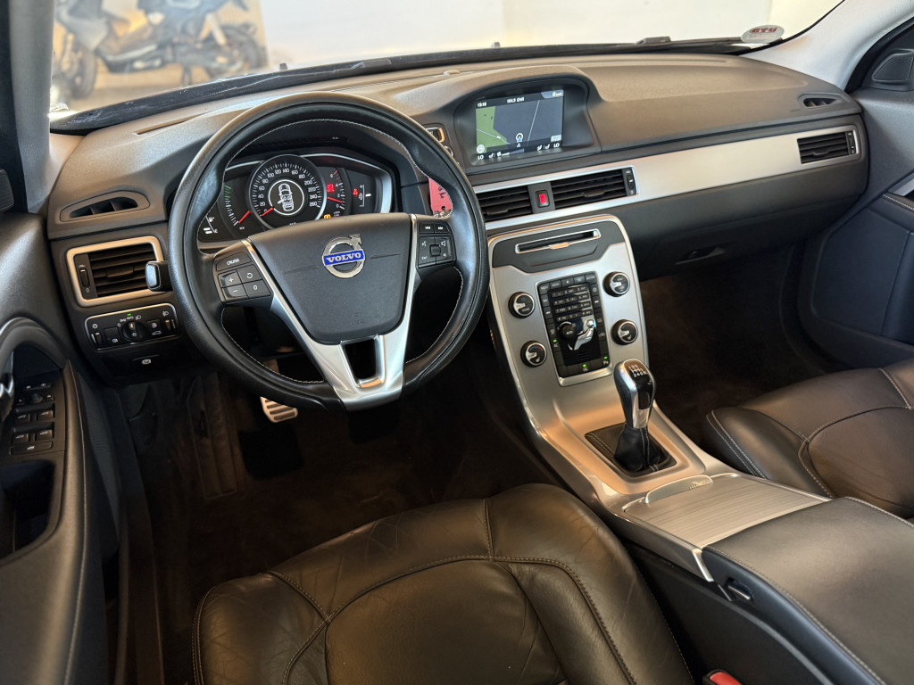 VOLVO V70 D3