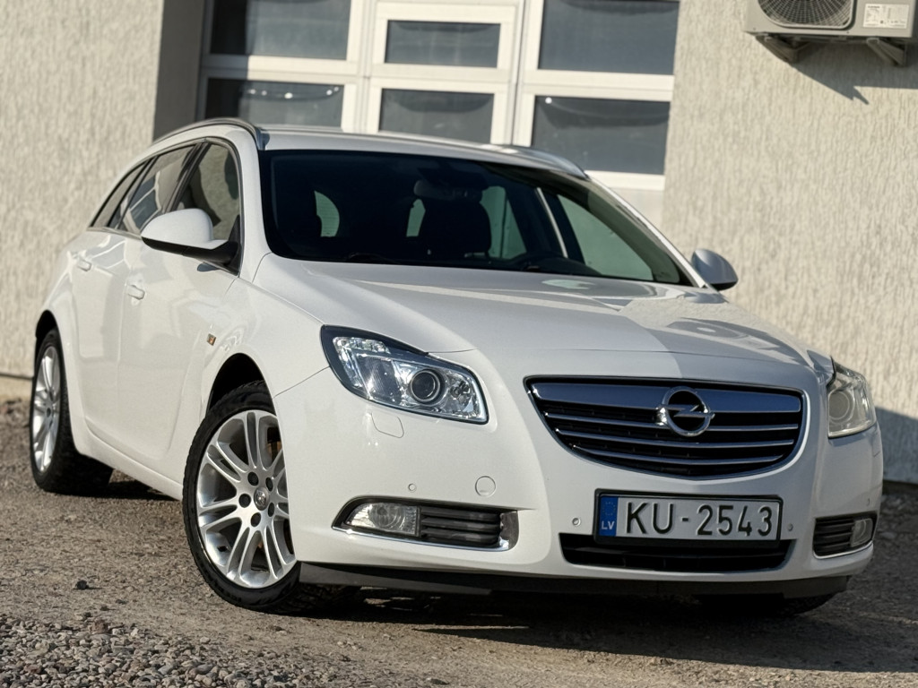 OPEL INSIGNIA