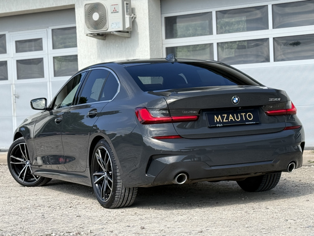 BMW 330I “M-SPORTSPAKET”