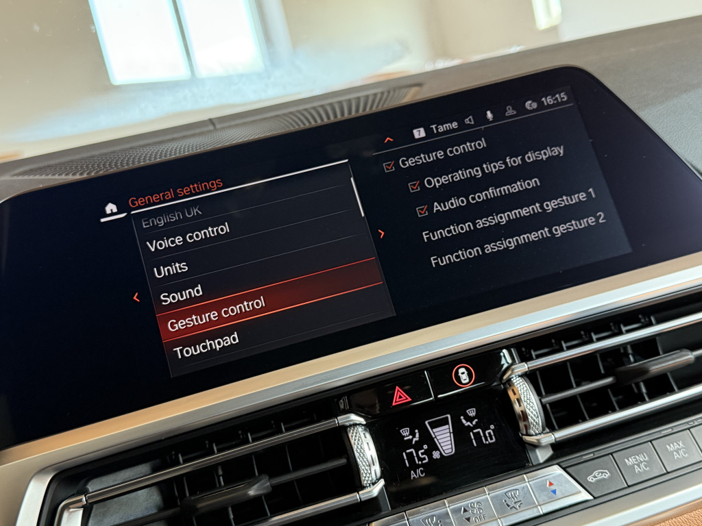BMW 330I “M-SPORTSPAKET”